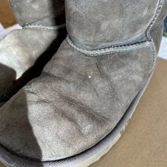 Kids' Ugg Boot Classic II in Grey | Size 2 - Picture 4 of 11